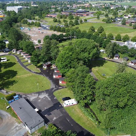 Skara Stads-Camping & Stugby Exteriör bild
